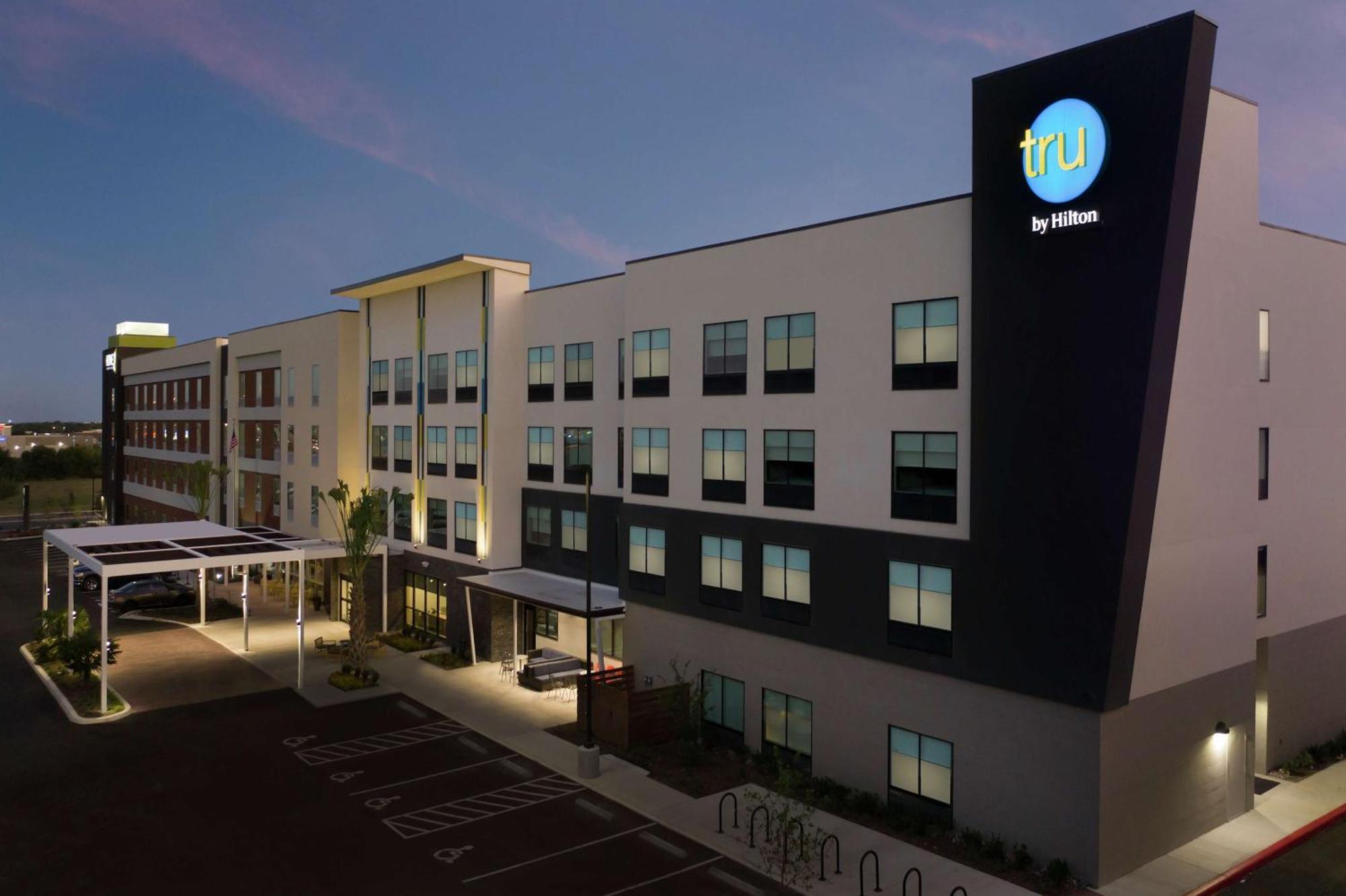 Tru By Hilton San Antonio Lackland Sea World Exterior photo